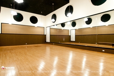 Thi công gương phòng tập nhảy, gym và những lợi ích mang lại