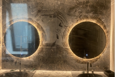 Lắp đặt gương khung mạ PVD tại Vinhome Riverside Long Biên