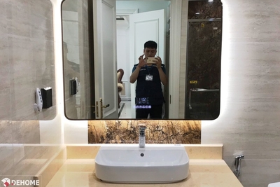 Mẫu gương nhà tắm khung kim loại tại Dehome mới nhất 2025