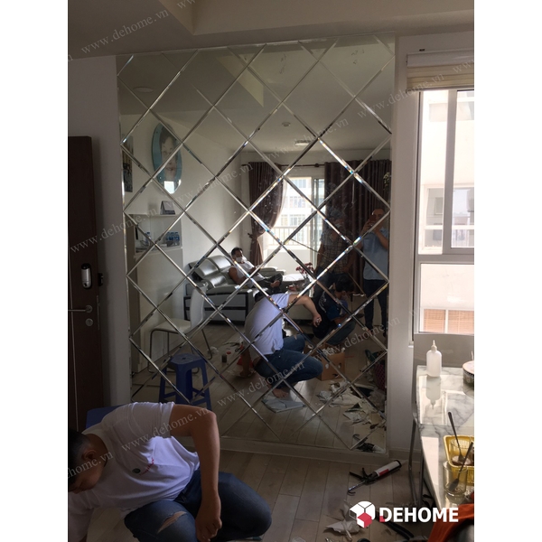 Gương Dán Tường Phòng Khách Cao Cấp Dehome - DT45