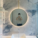 Gương khung mạ PVD có đèn led hình tròn có thanh chống Dehome DPVD70.2B