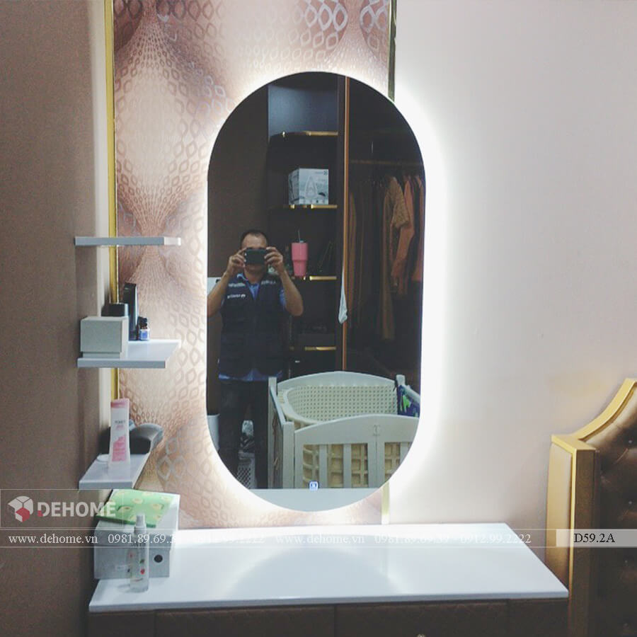 Gương đèn led bàn trang điểm