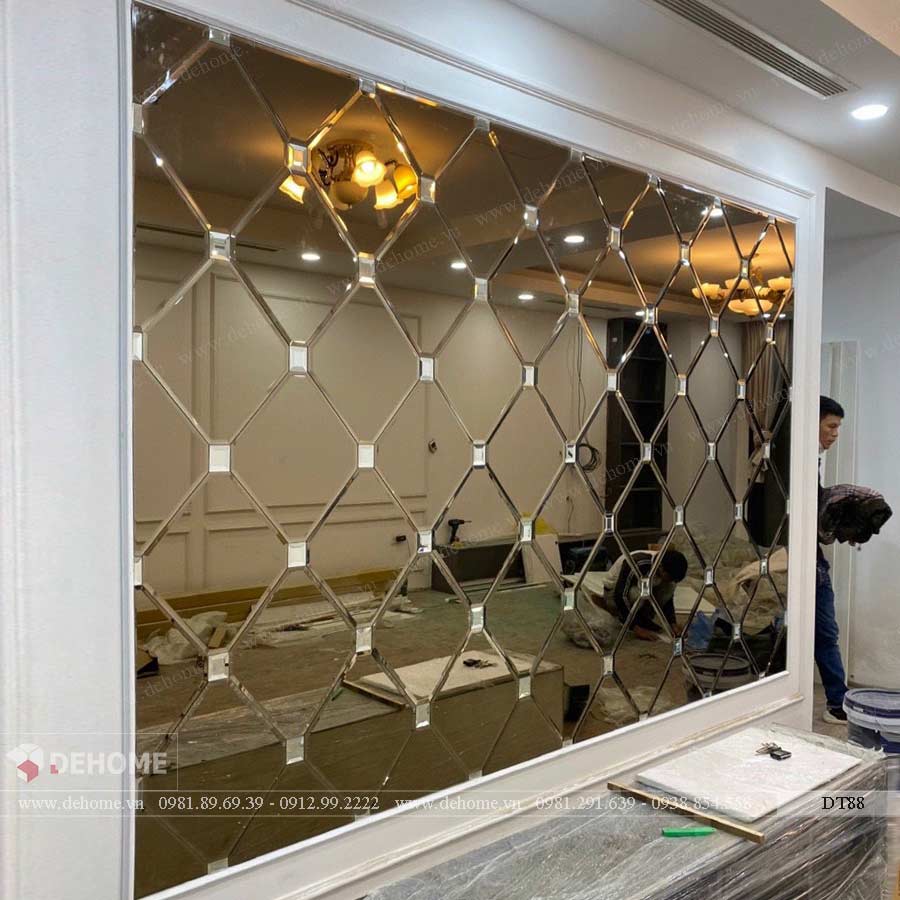 gương dán tường trang trí màu bỉ đồng