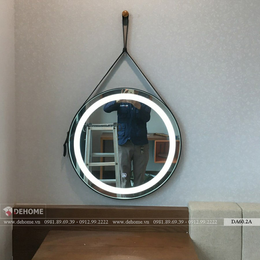 gương đèn led tròn treo bàn trang điểm dây da