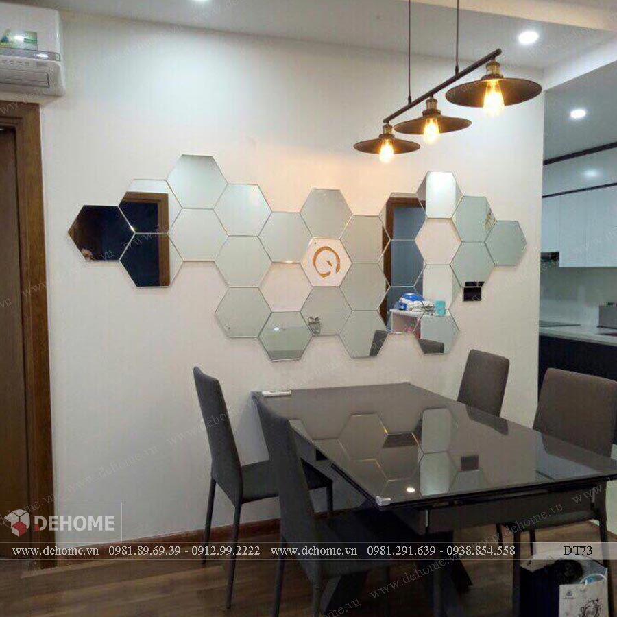 gương ghép dán tường phòng ăn