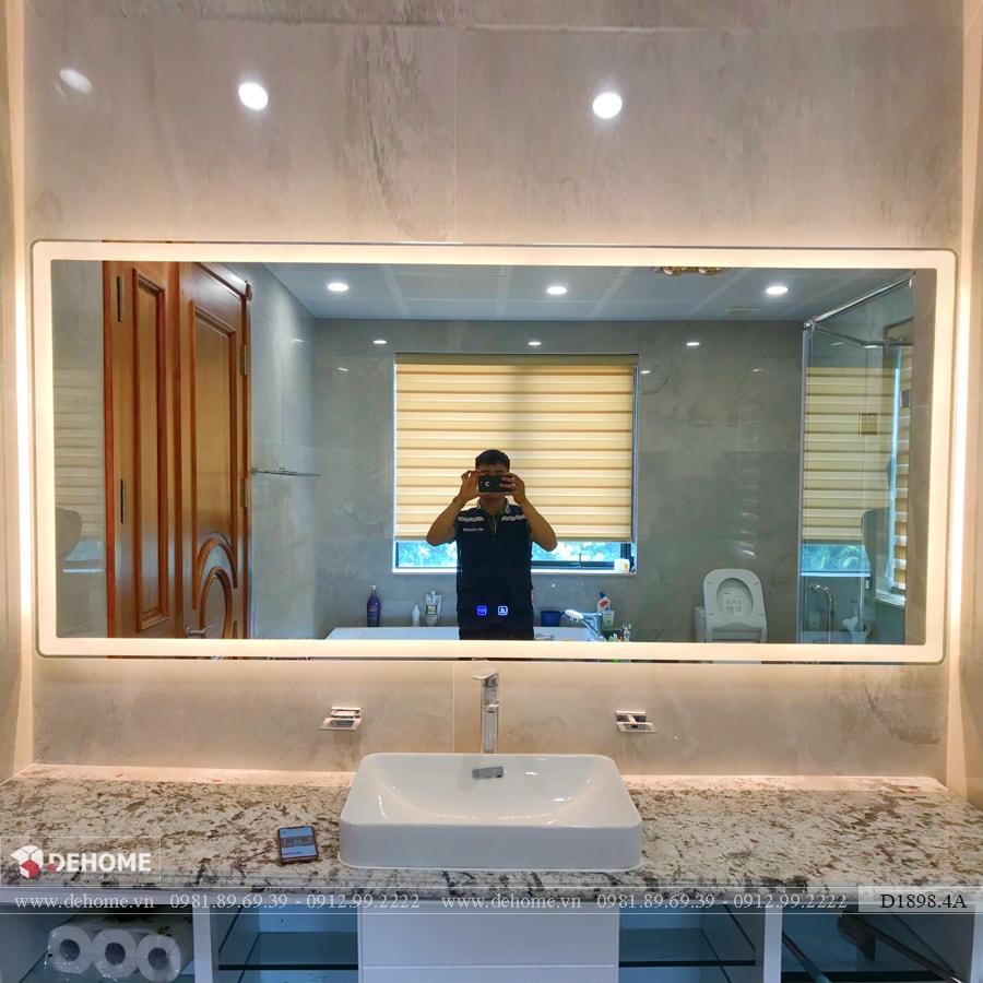 gương phòng tắm có đèn led hình chữ nhật