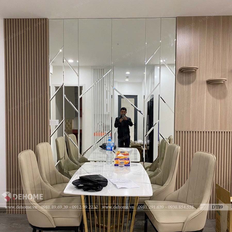 gương trang trí dán tường phòng ăn