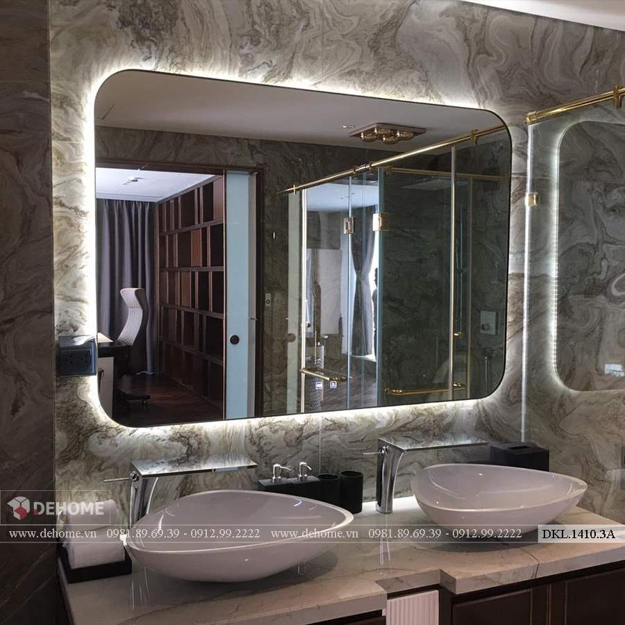 Gương khung kim loại màu trắng mang vẻ đẹp hiện đại