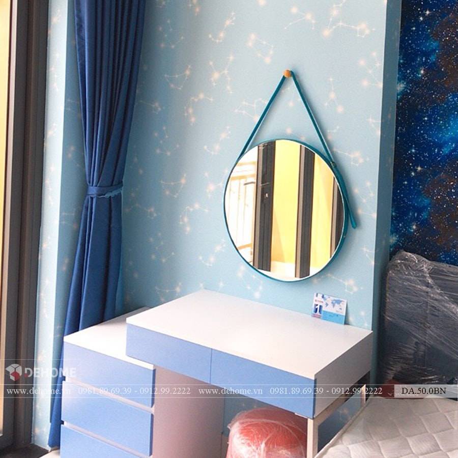 Gương phòng trang điểm có dây da treo tường cá tính