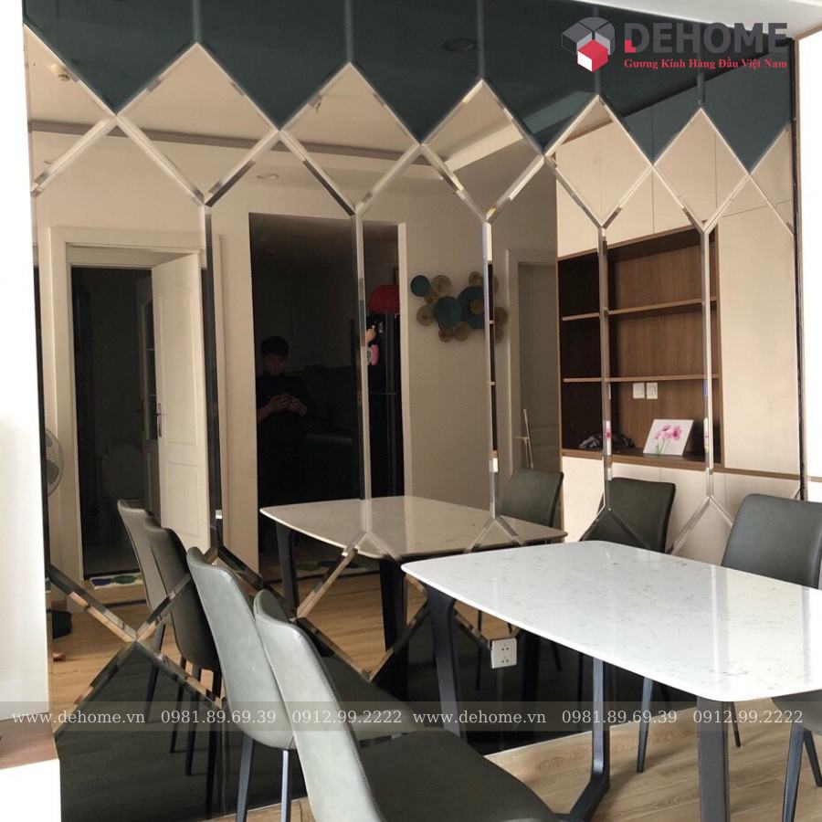 Gương 5 ly được thiết kế tinh tế, sắc nét